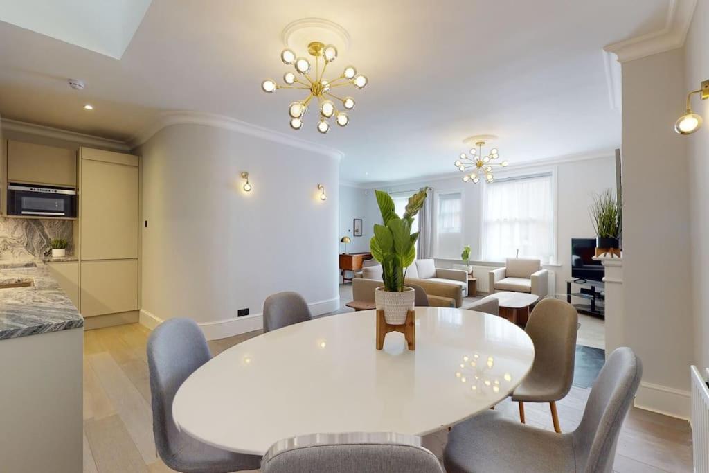 Apartment Amazing Newly Refurbished Mews House In W1